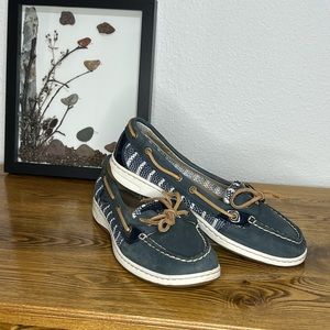 Sperry Navy blue/white angelfish boat shoes Size 8